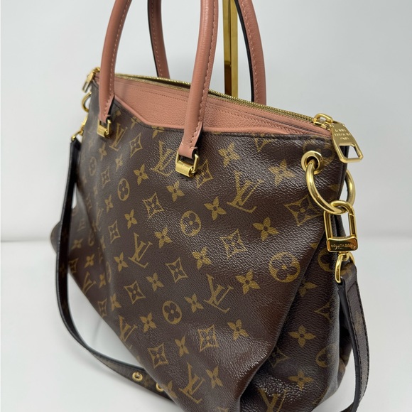 💯Authentic Louis Vuitton Boise de Rose Pallas MM Monogram w/ Adjustable Strap - Picture 3 of 6